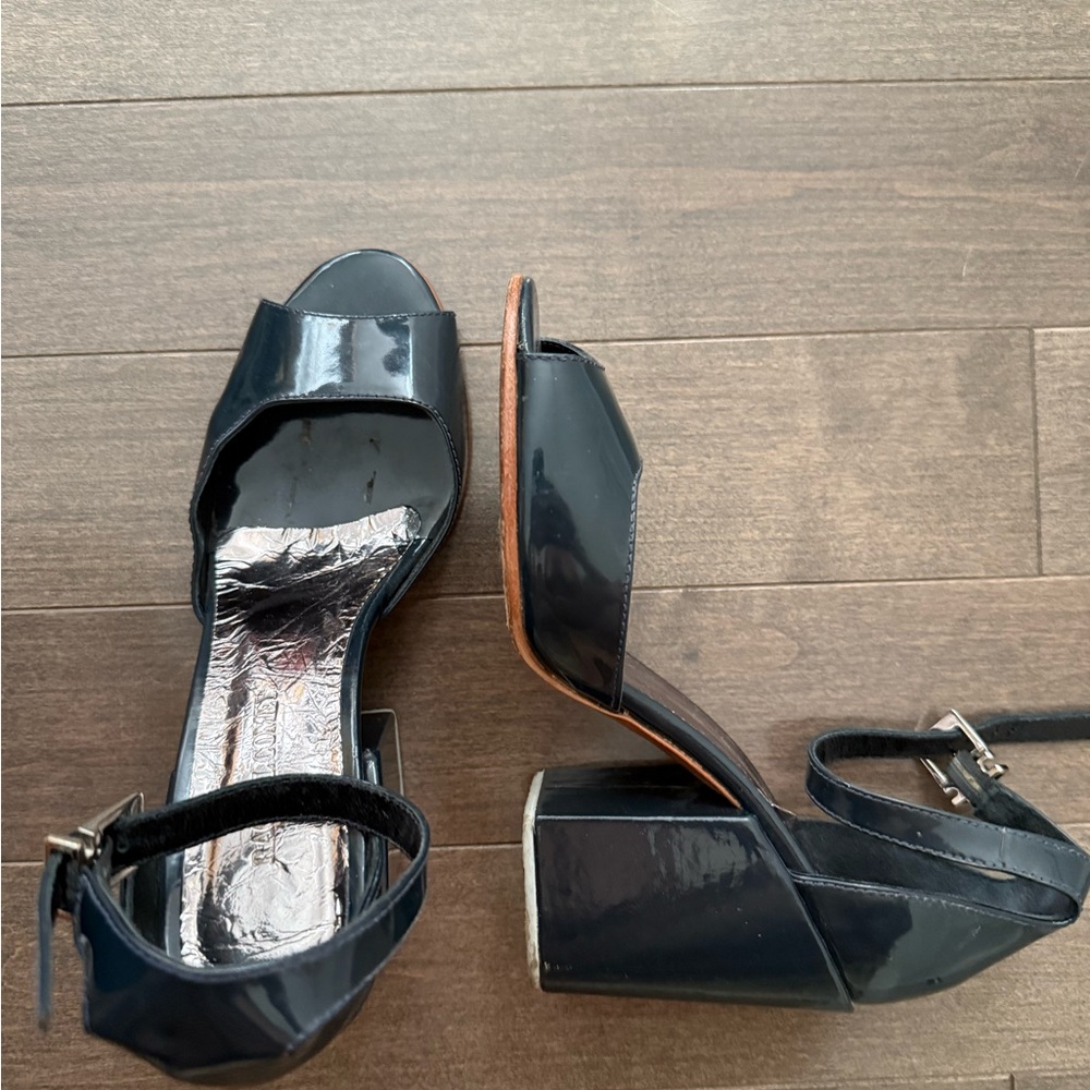 Rachel Comey Black Heels with Sleek Design and Pointed Toe